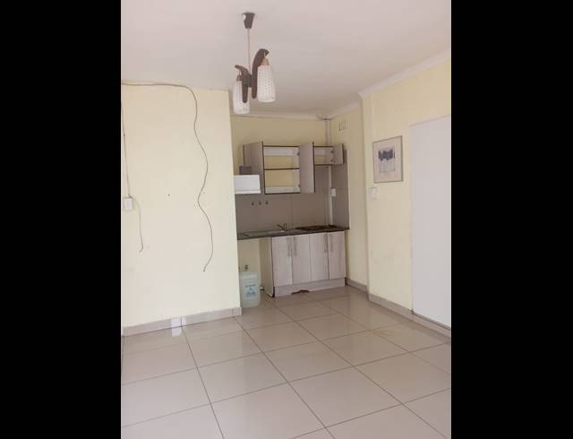 6 BEDROOM HOUSE FOR SALE IN WESTDENE
